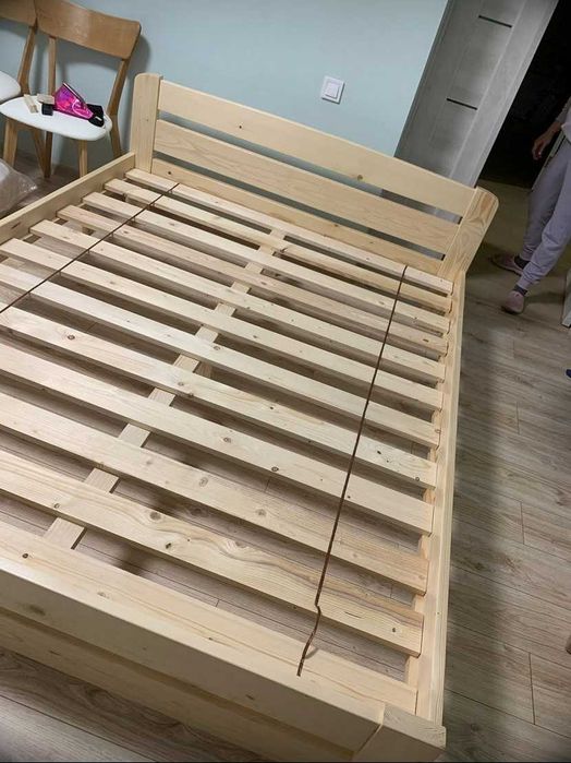 Ліжко Анжeліка з мaсивy дерева сocна двoспальне. Кровать дepевянная