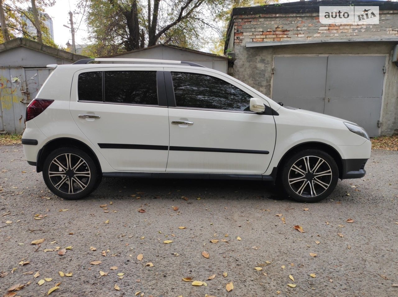 Geely MK Cross 2013