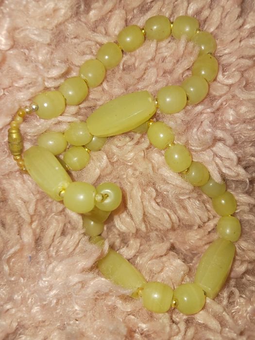 Colar verde senhoa antigo