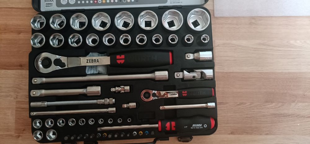 Wurth  Zebra zestaw kluczy nasadowych 1/2" + 1/4" 59 elementów.