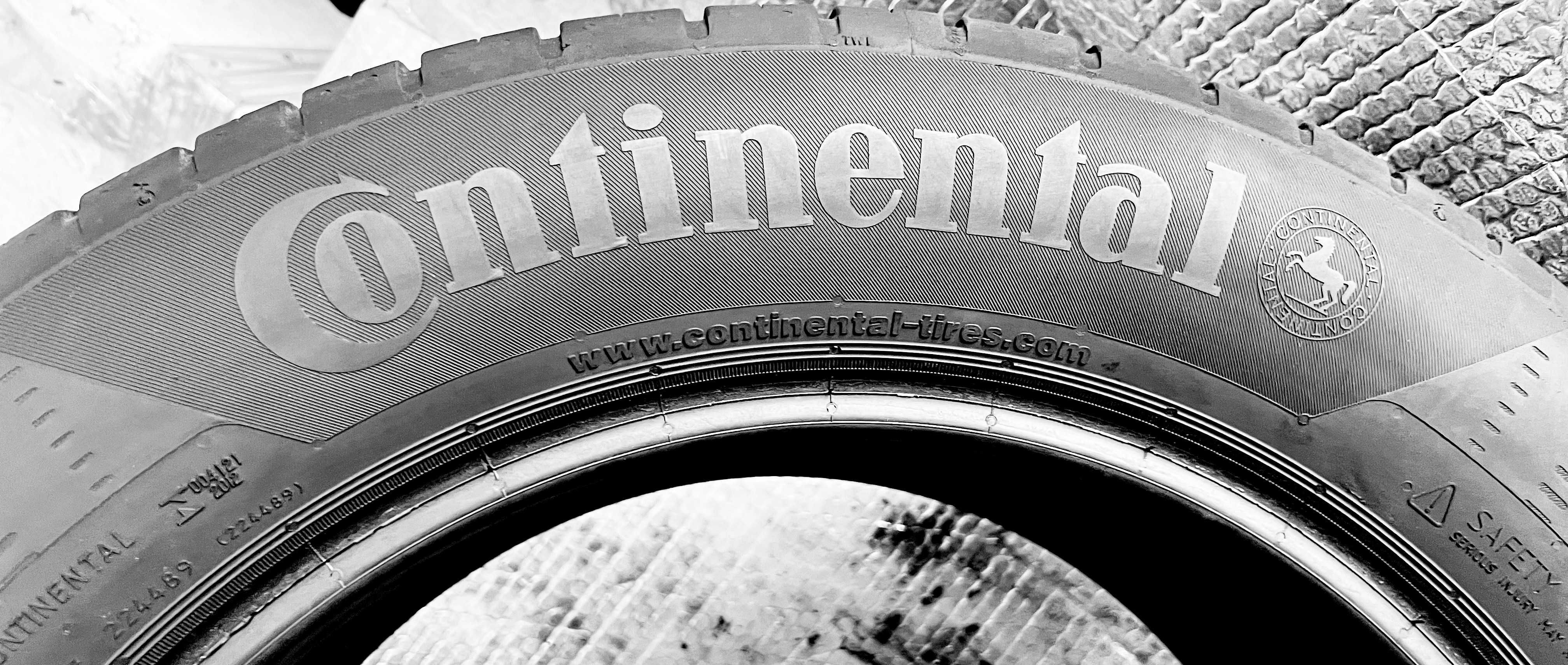 Шини Б/в 215.60.17 пара Continental
