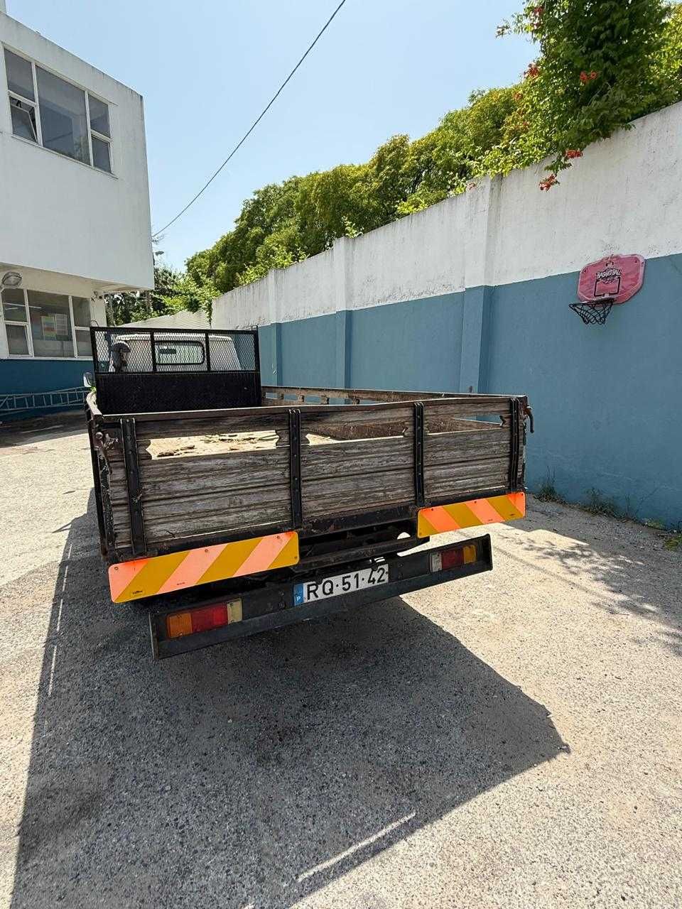 Toyota Dyna 250 com apenas 45 mil KM