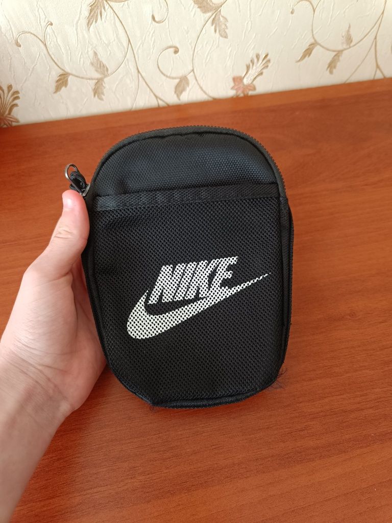 Сумка Nike big logo.