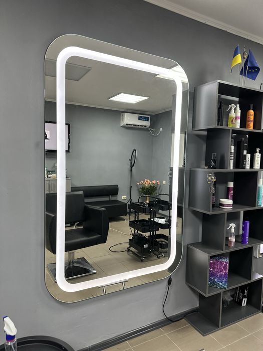 Продам зеркало с LED-подсветкой