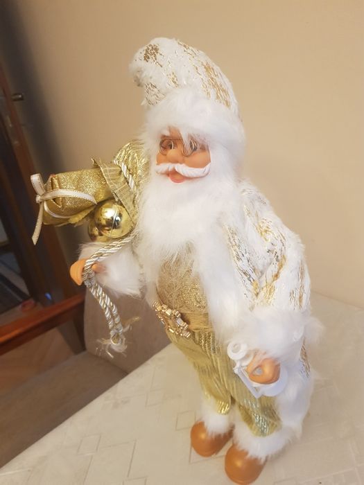 Święty Mikołaj figurka dekoracyjna.