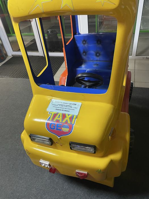 2 дитячі атракціони “Таксі” та «Гоночне авто».