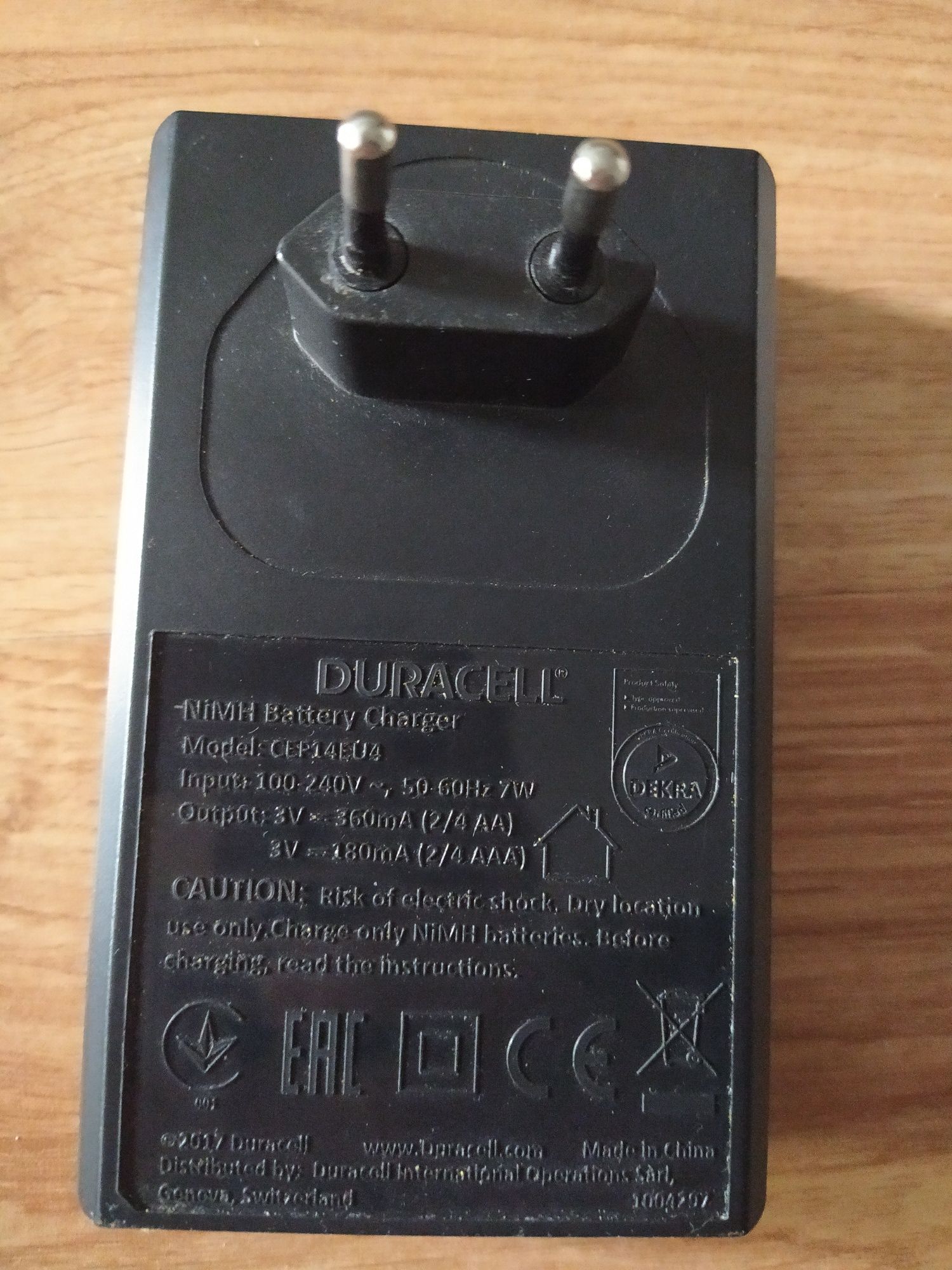 Duracell ładowarka do akumulatorów baterii Nimh 8 akumulatory