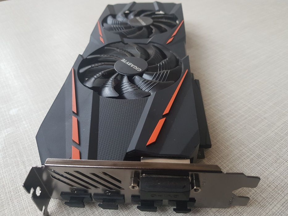 GIGABYTE GeForce GTX 1060 6Gb OC.
