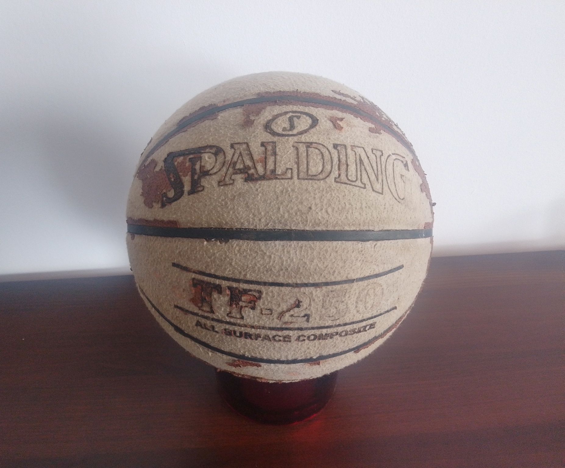 SPALDING  TF-250 All SURFACE COMPOSITE Pilka do koszykowki
