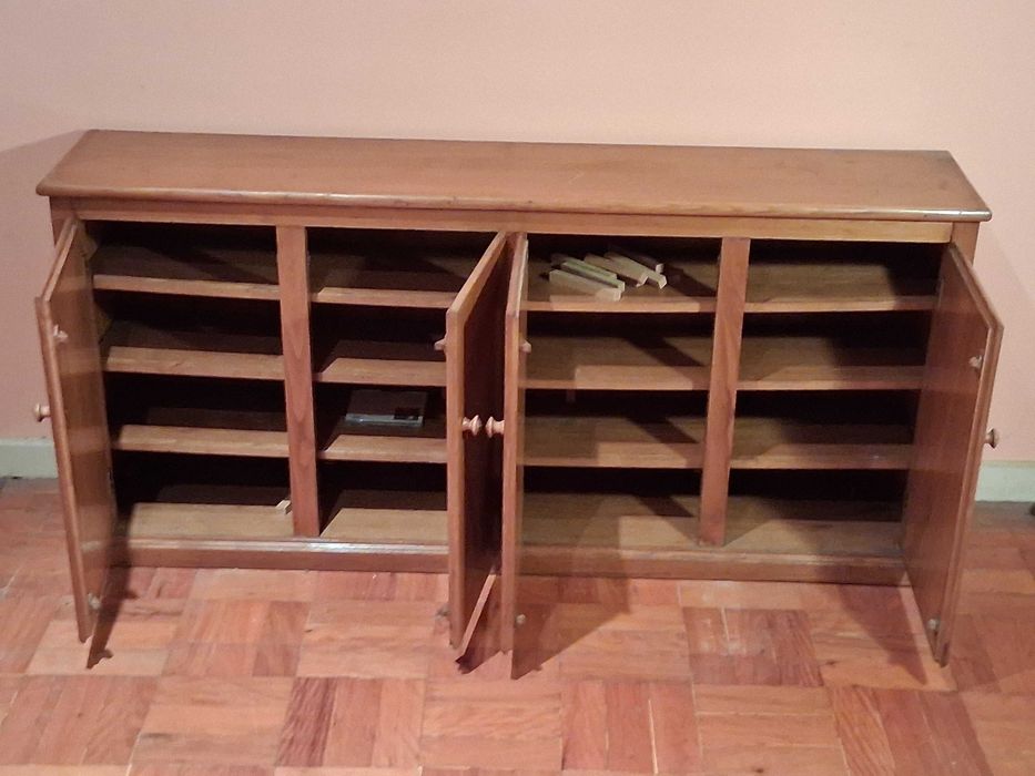 Armário/Aparador em madeira maciça