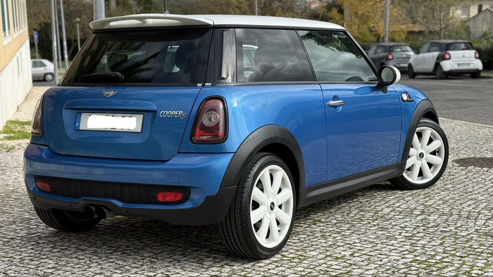Mini Cooper S - Automatico (NACIONAL) com patilhas F1 no volante