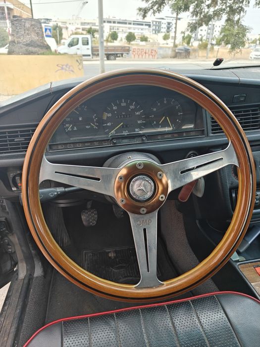 Mercedes B. 190D