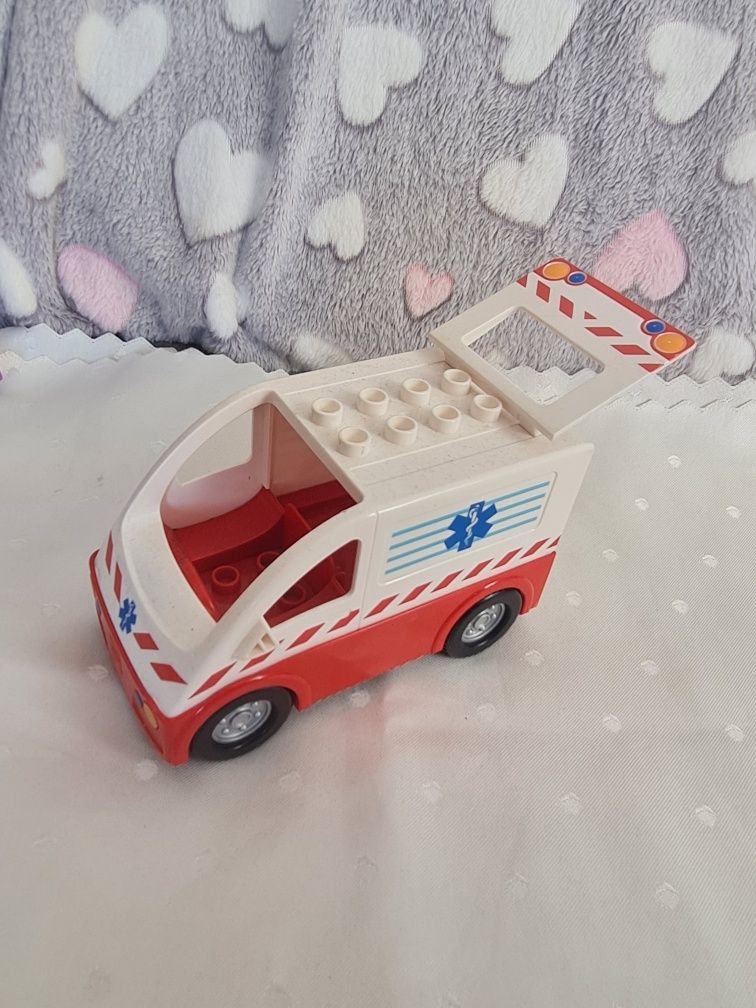 Lego duplo karetka