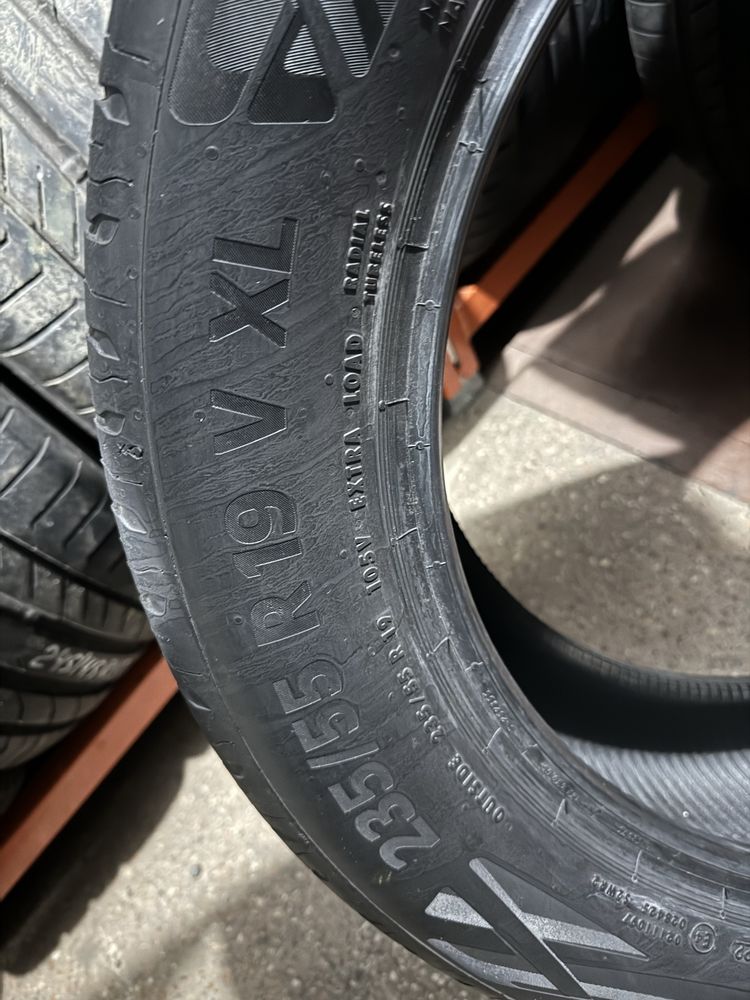 235/55 r19 Continental 4 шт.