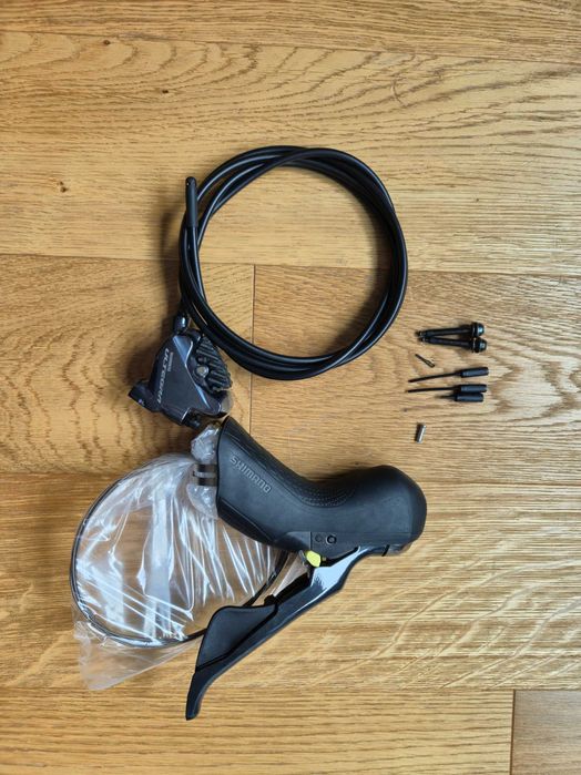 Klamkomanetka hamulec prawy / tył Shimano Ultegra ST-R8020 BR-R8070