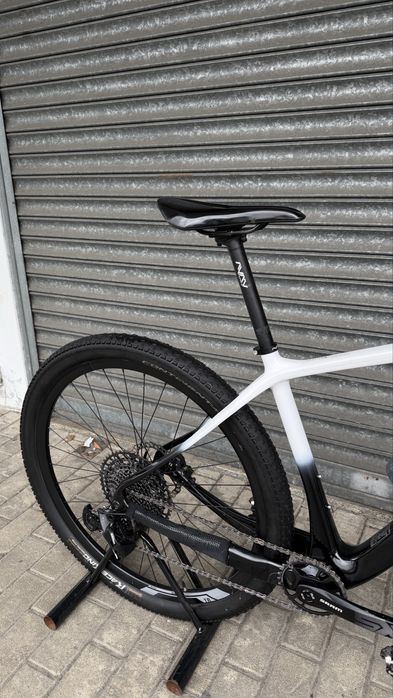 Bicicleta Berria Bravo (carbono)