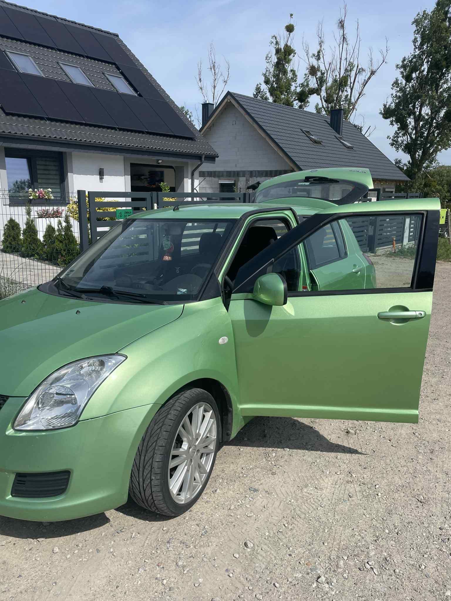 Suzuki swift sprzedam samochód