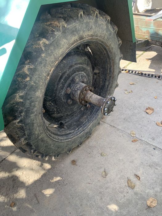 Продам, трактор саморобний , мотор від мерседеса 123 .