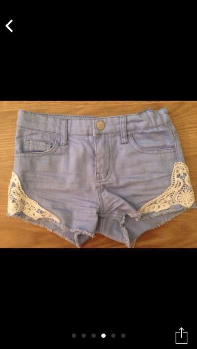 Calções Oshkosh e de renda