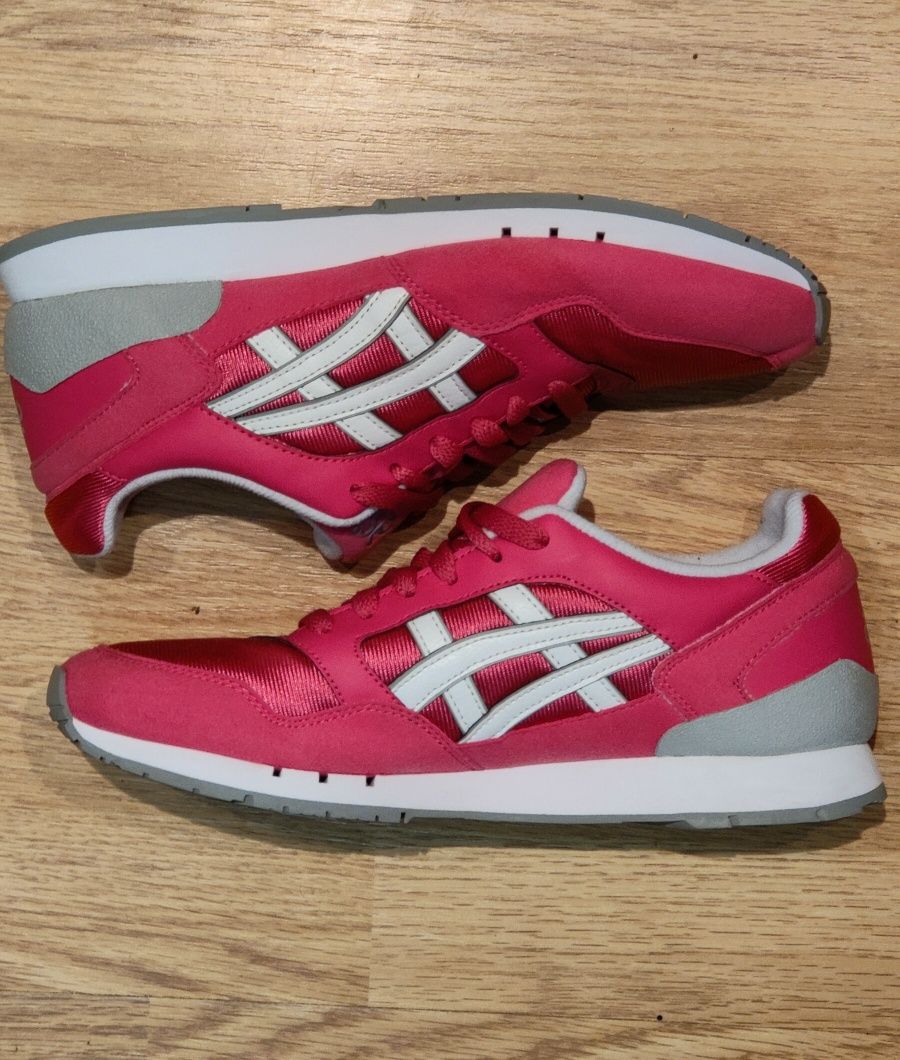 Кроссовки ASICS оригинал 40р. 25.5