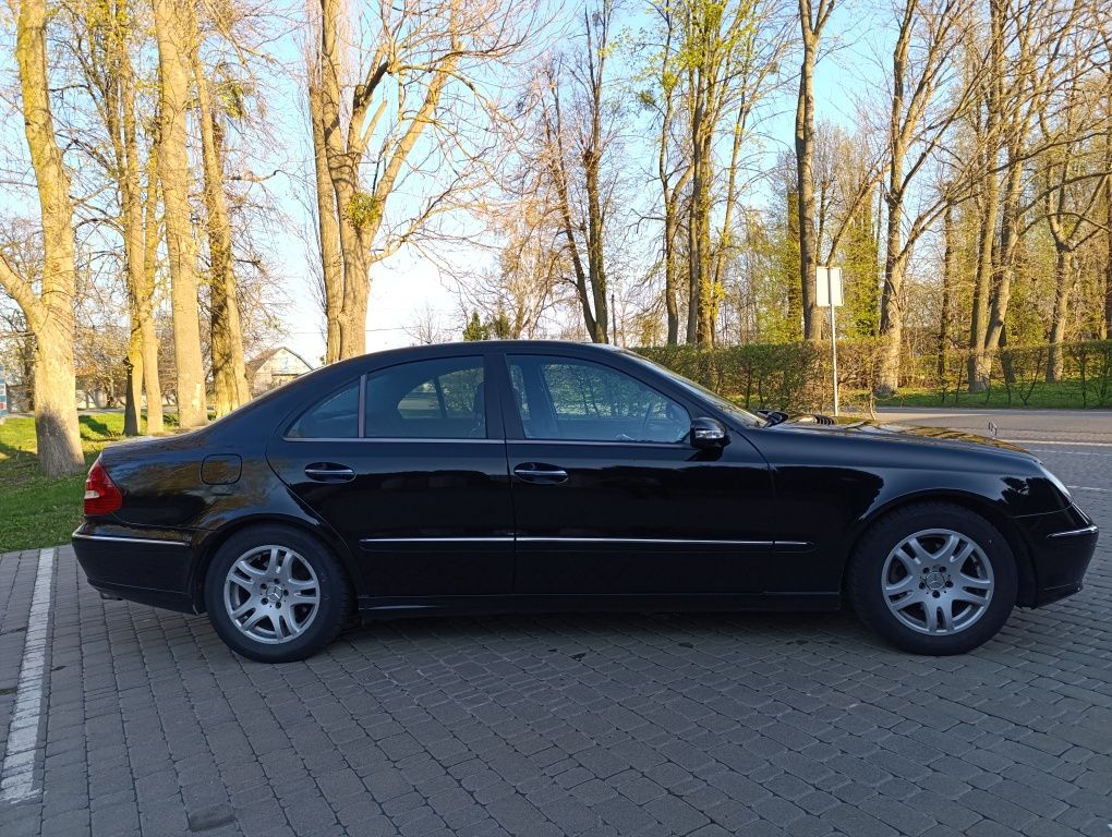 Mercedes Benz w211 Avangard