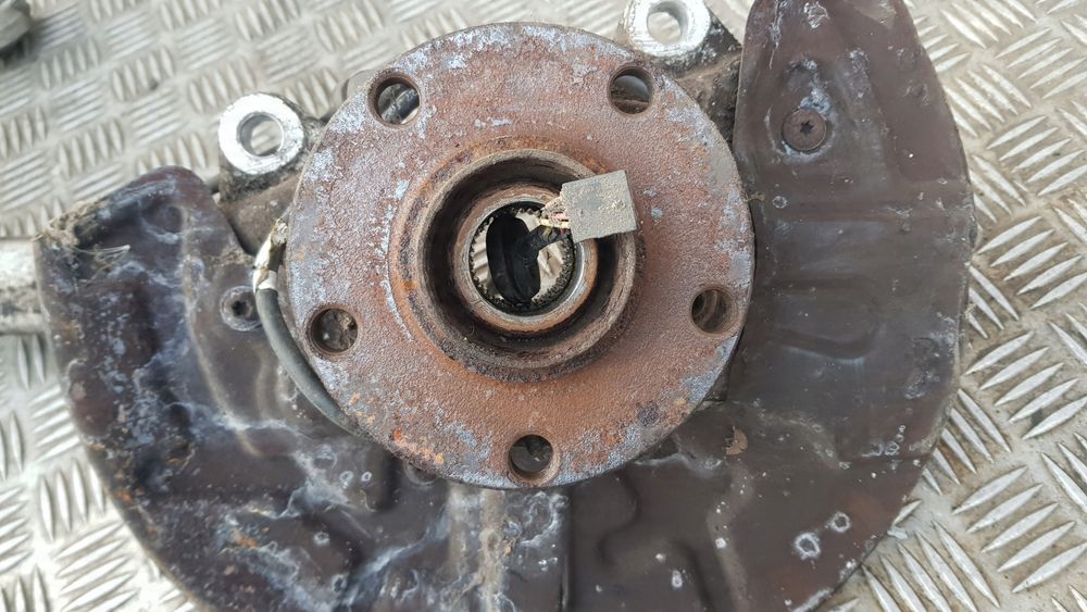 Audi A4 B6 2.0 Alt Zwrotnica Lewa przód