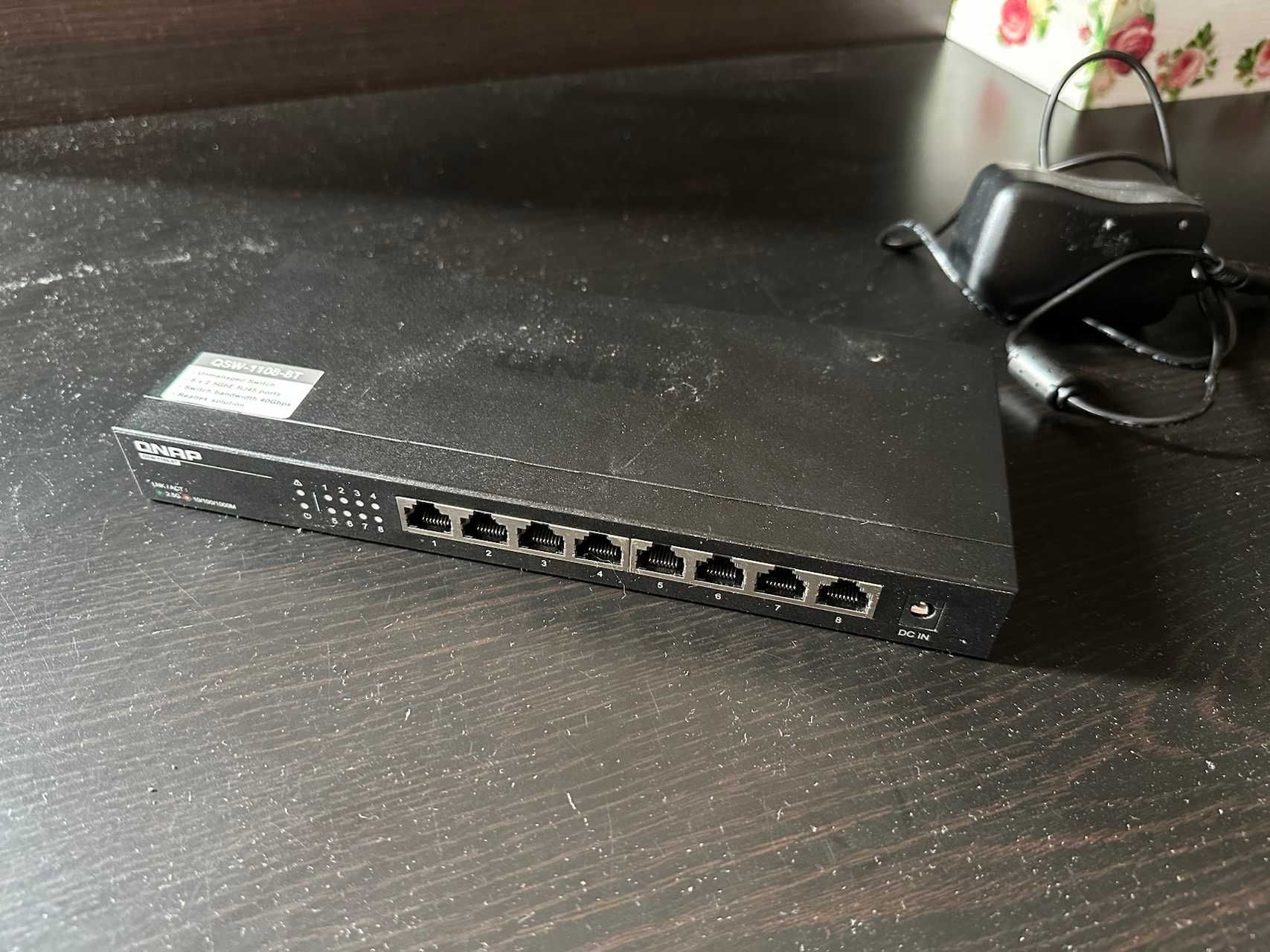 Switch Sieciowy 2.5 GbE RJ45 QNAP QSW-1108-8T