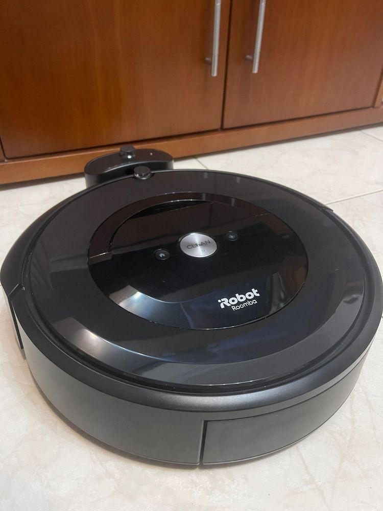 iRobot Roomba e6 Preto - Usado