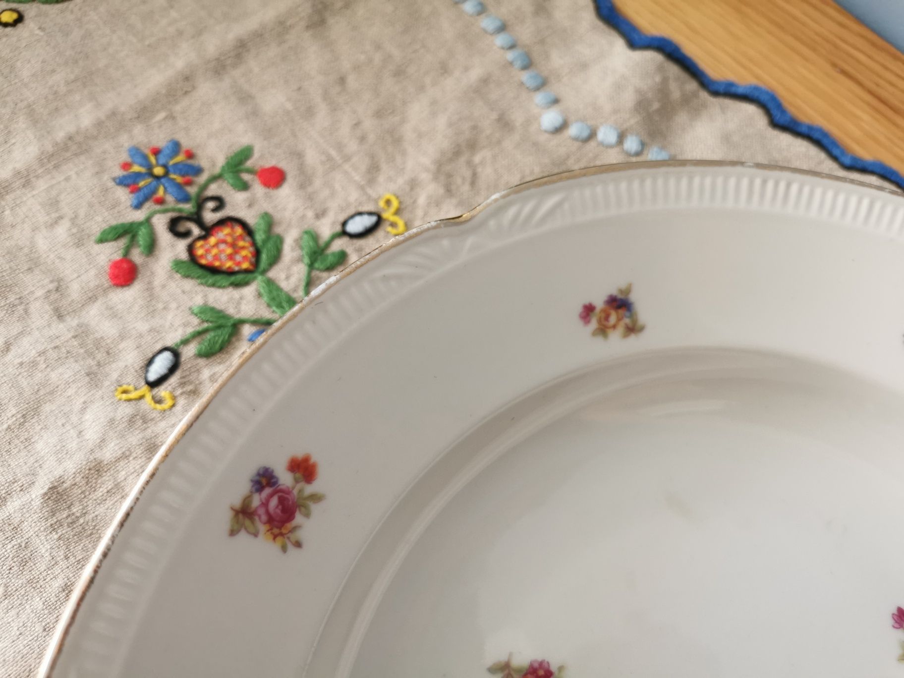 Talerz głęboki porcelana Chodzież PRL kwiatki fason Szczecin