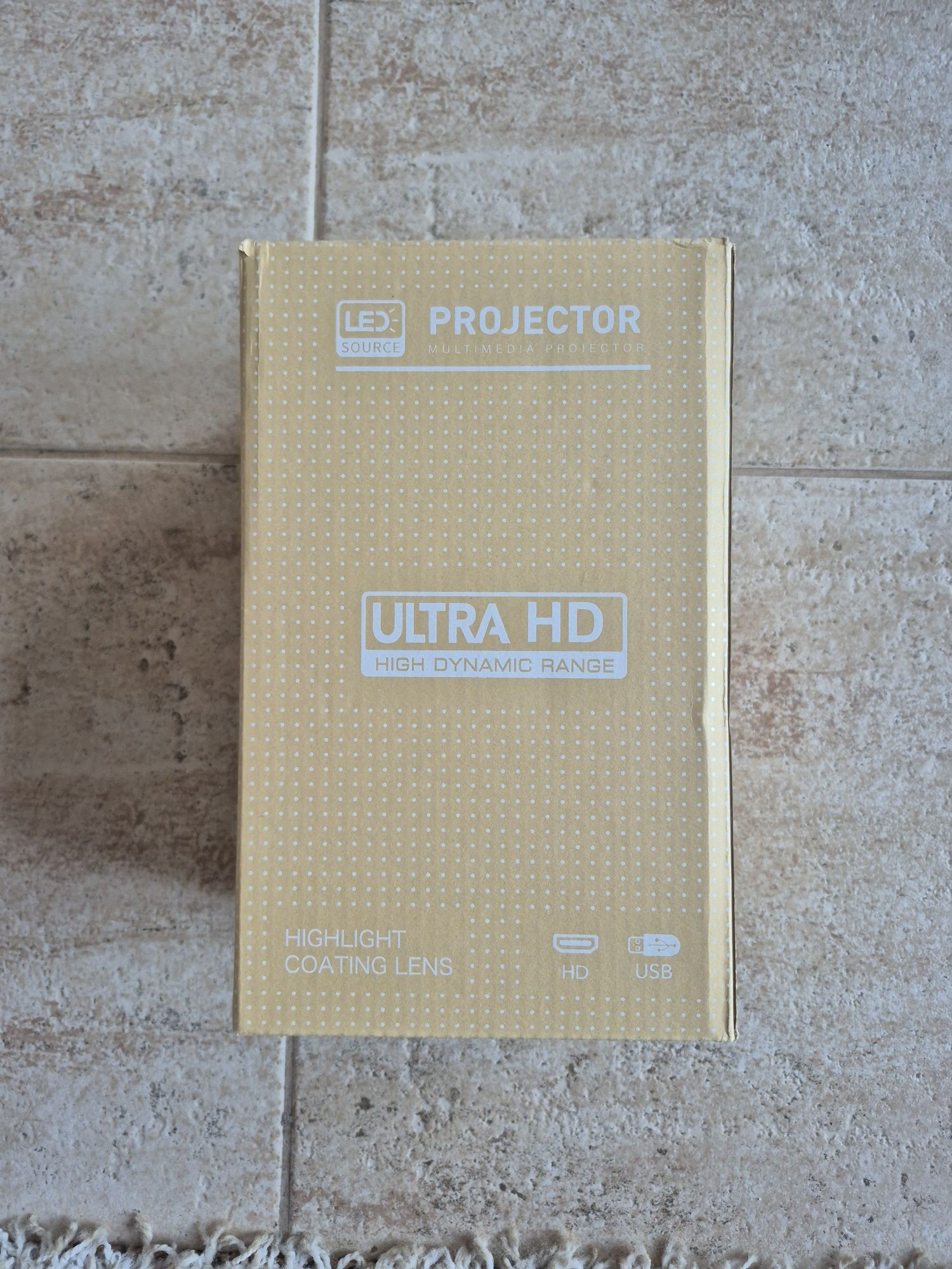 Projetor LED Ultra HD com HDR