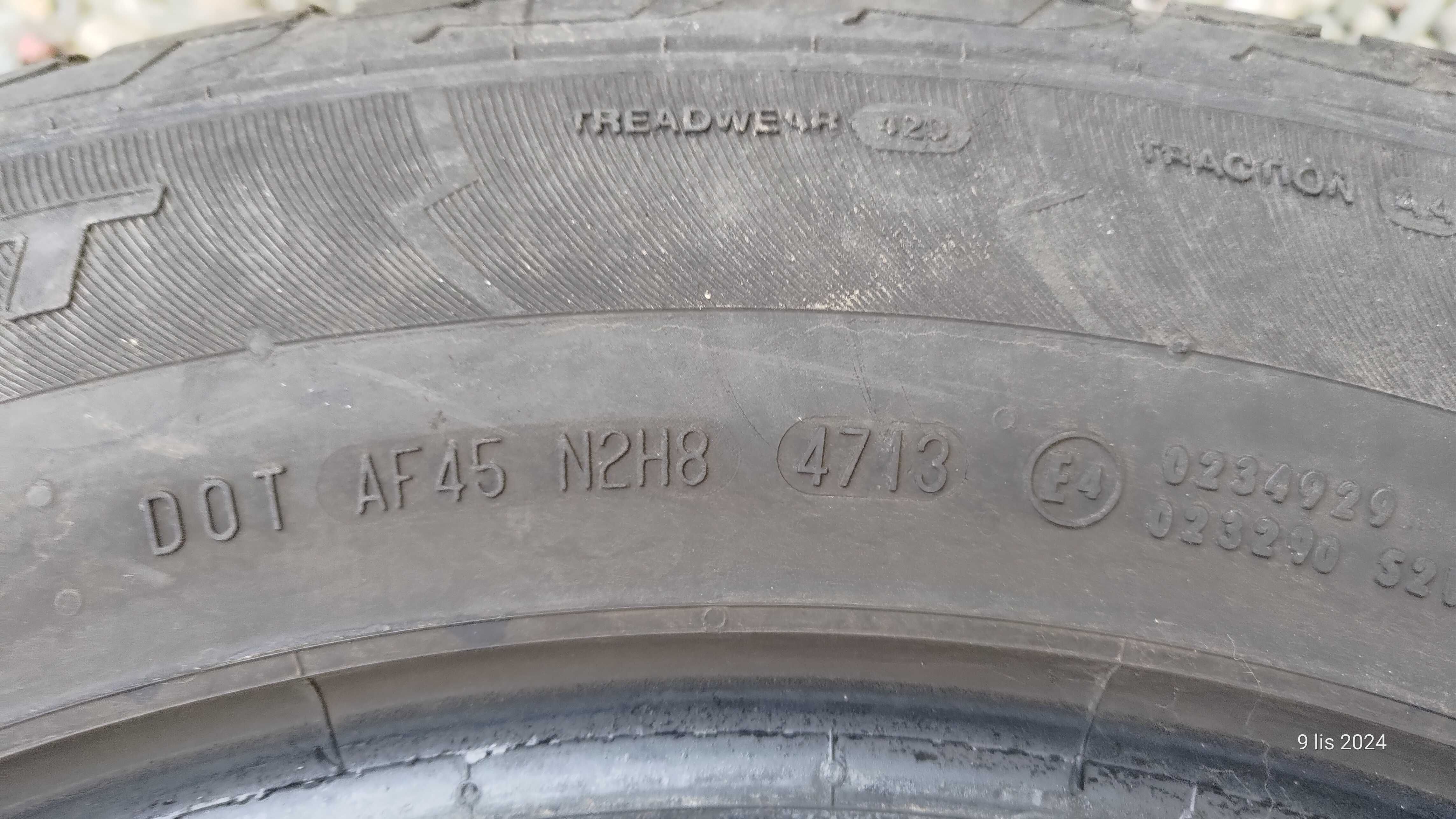 4szt Opony Continental 235/60R18