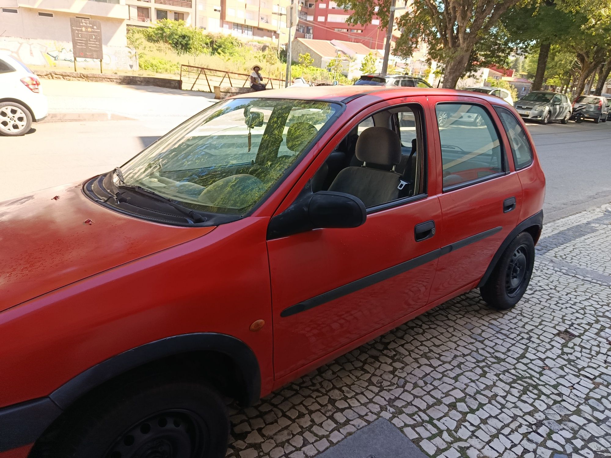 Carro Opel 1.4 bom estado