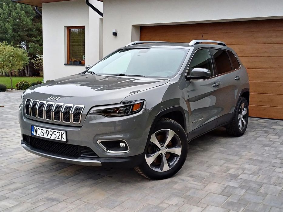 Jeep Cherokee 4X4 / Bogate wyposażenie / Navi / Zarejestrowany w PL /