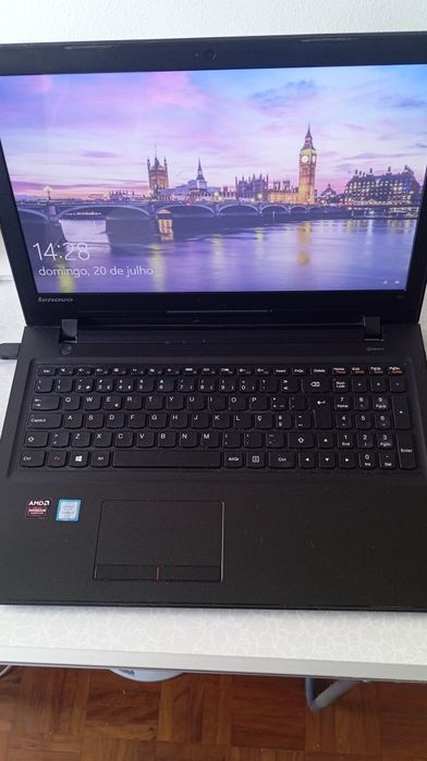 Portátil Lenovo Ideapad 300