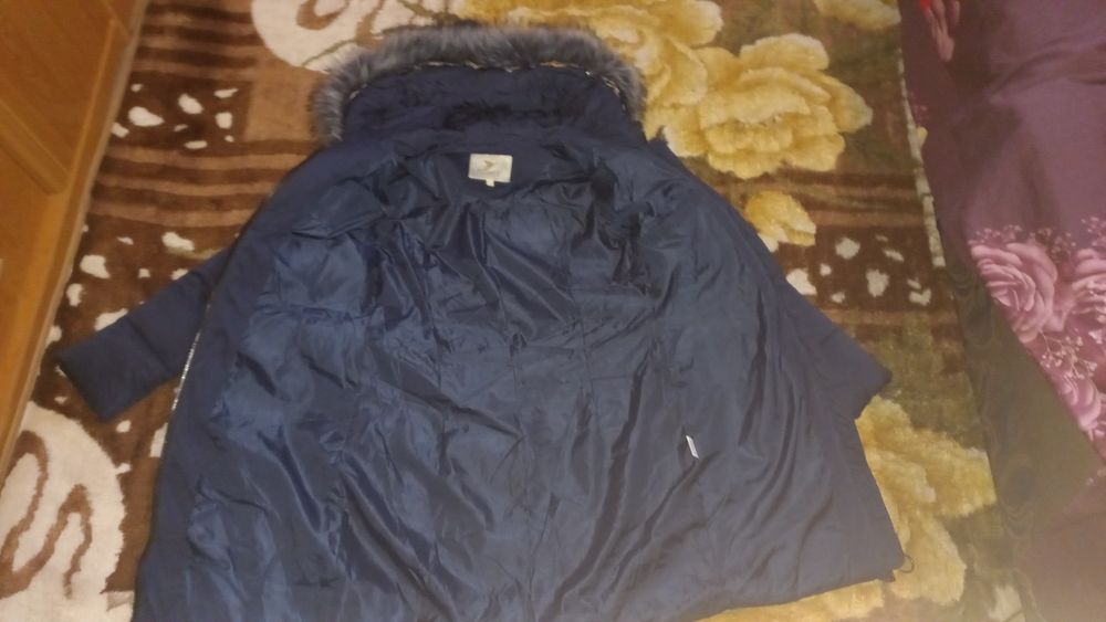 Куртка зимняя  женская в очень хорошем состоянии!
