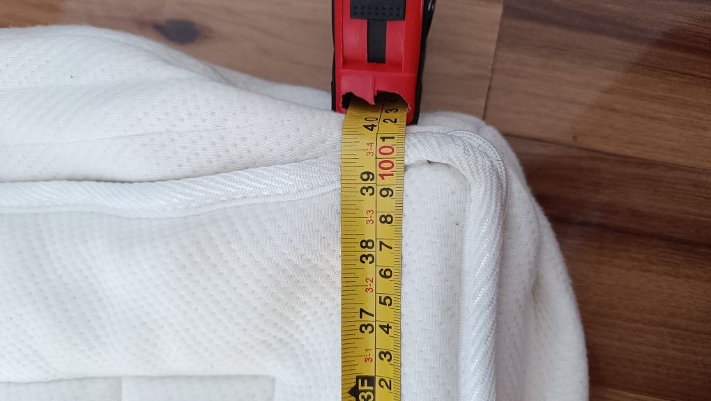 Gruby pokrowiec na materac
