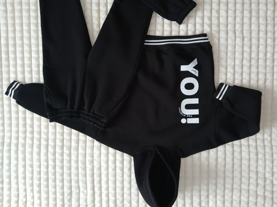 Спортивний костюм для дівчинки