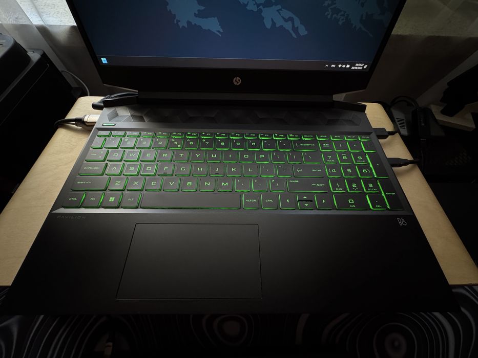 HP Pavilion Gaming 15 Ryzen 7/RTX 3050/144HZ