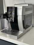 Кавомашина, кавомолка, капучинатор Delonghi