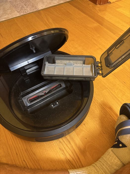 Продам робот пилелос з станцією