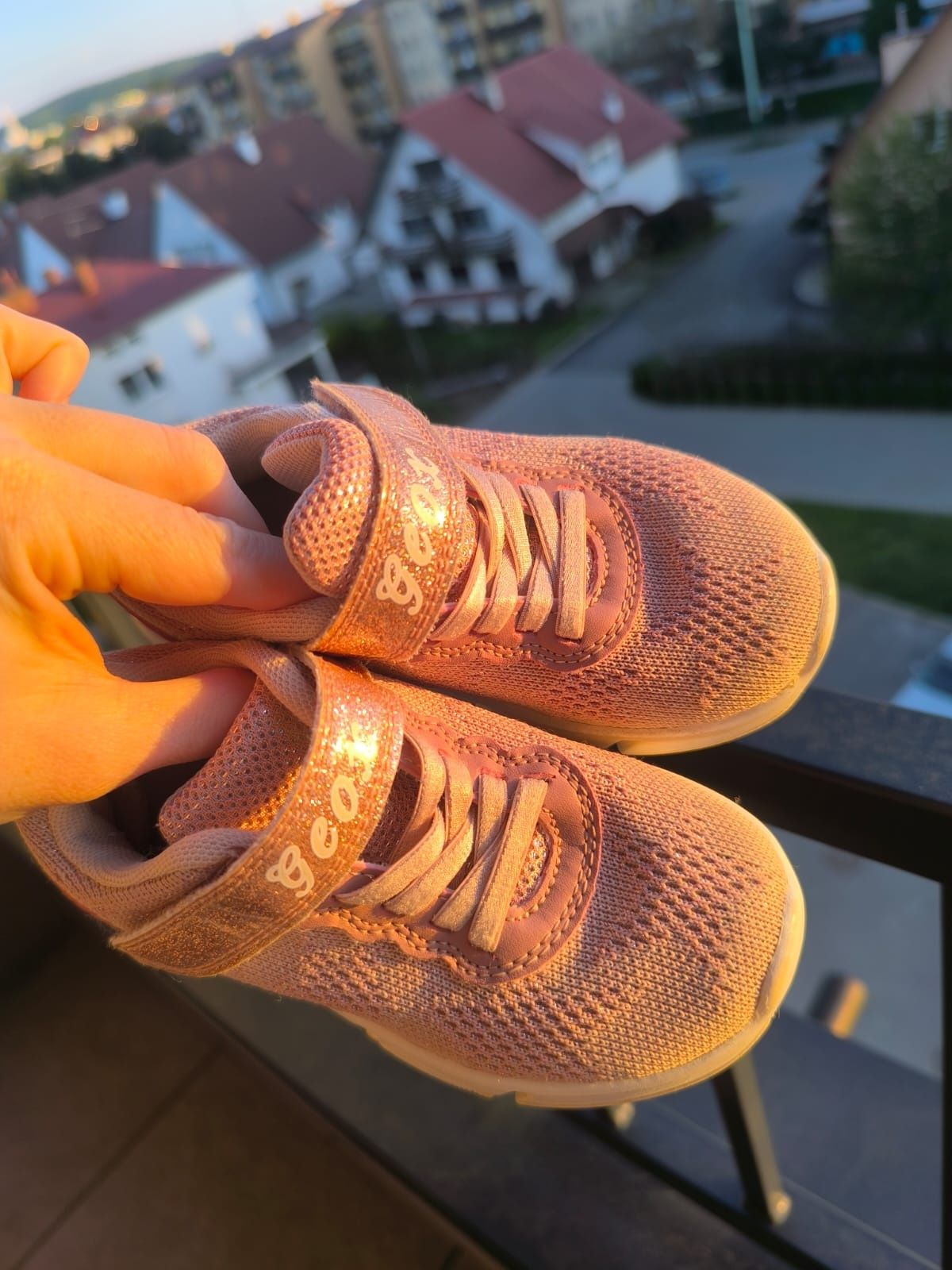 Używane buty dziecięce GEOX, w idealnym stanie