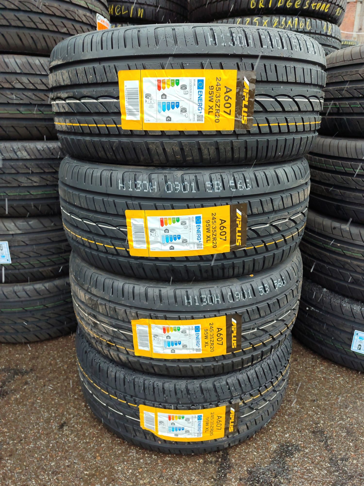 Aplus A607 Tesla model 3 245/35 R20 95W XL