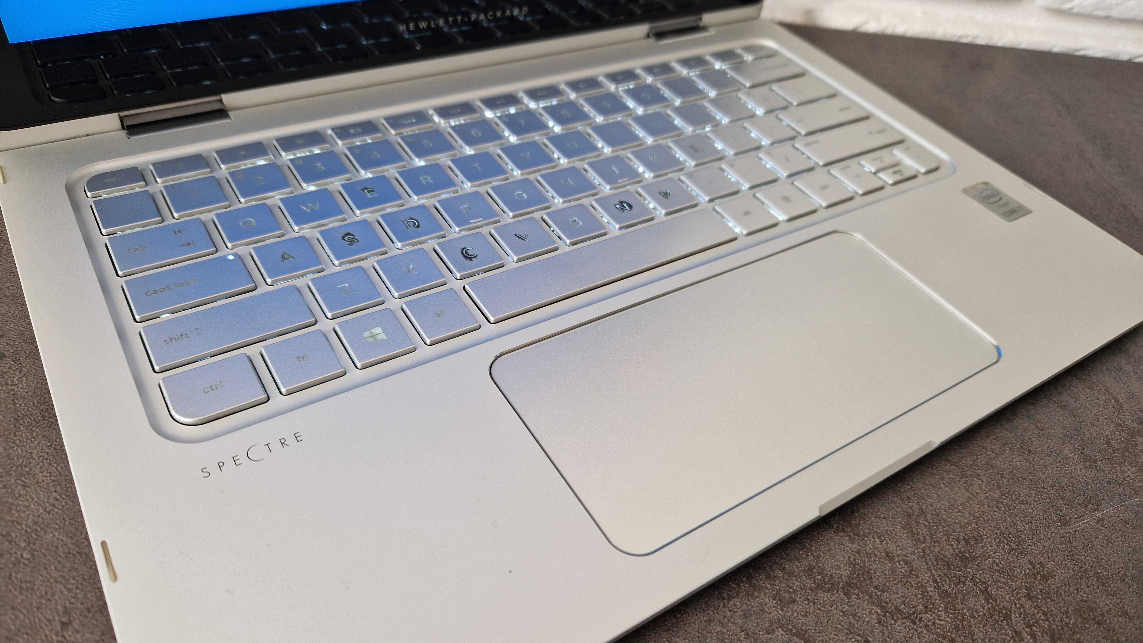 Ультрабук HP Spectre x360 i7-5500U/8/256 /Трансформер