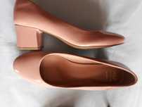 Czółenka damskie lakierowane  buty pudrowy M&S nude kremowe beżowe