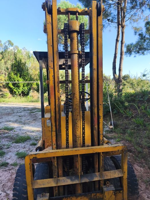 Vendo empilhador Komatsu