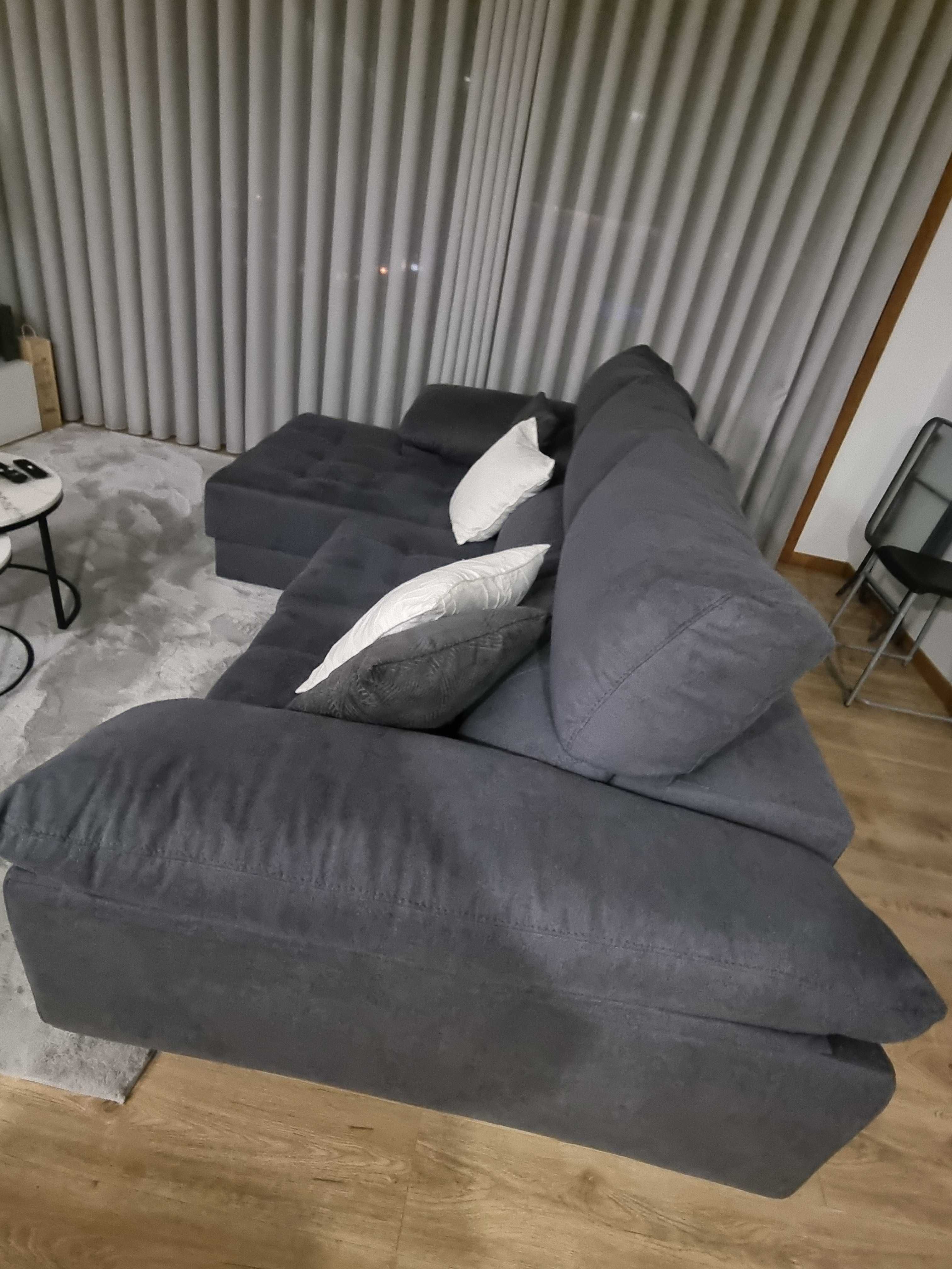 Sofá cama cinzento
