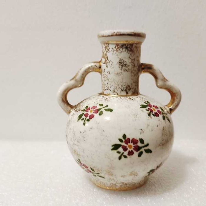 Jarra pequena pintada à mão porcelana de Alcobaça  OAL 2358F 85gr.