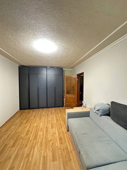 Продам однокімнатну квартиру на Фастівській