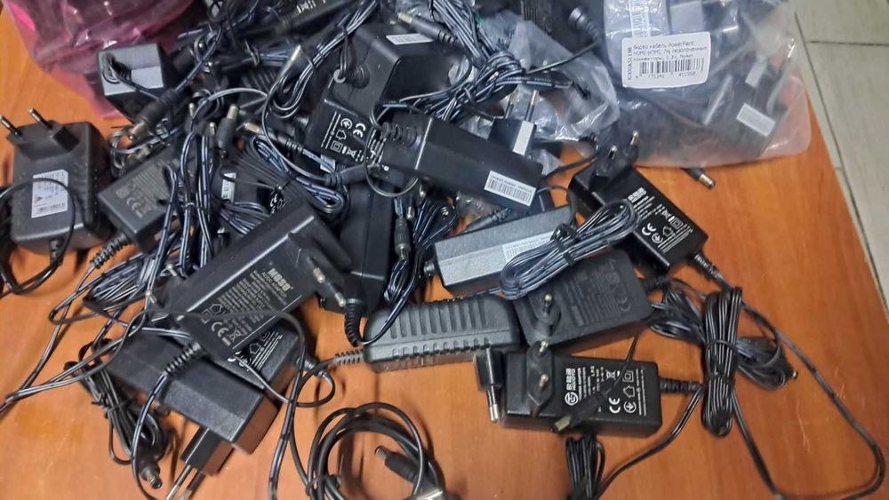 Блок живлення 12В (1, 1.5-2А) Якість!