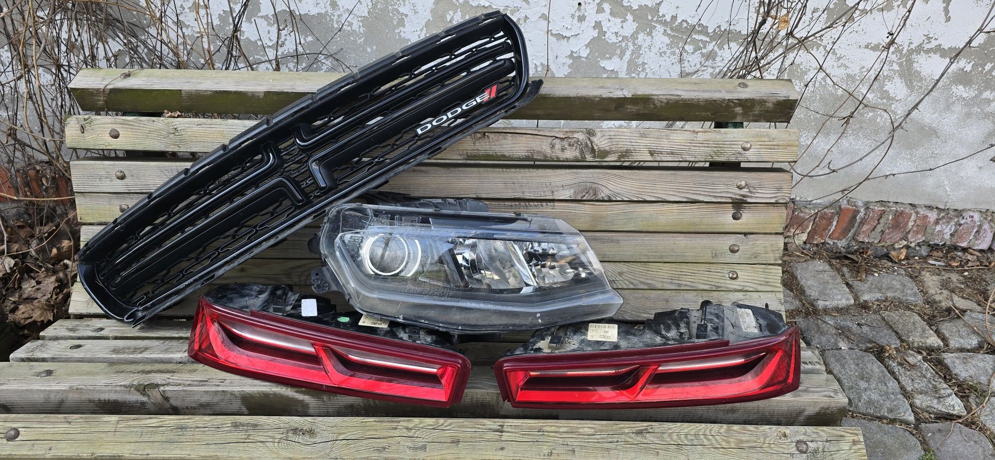 Chevrolet Camaro 2016 lampy tył i 1szt przód